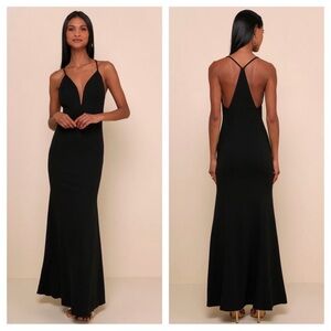 Lulus | Amelia Plunging Black Bodycon Maxi DressSz L